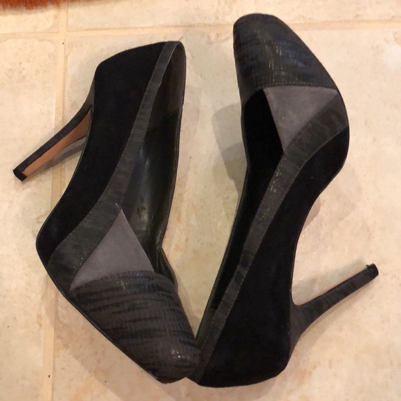 WHBM Classic leather embossed snake + suede stiletto heels - Picture 5 of 10